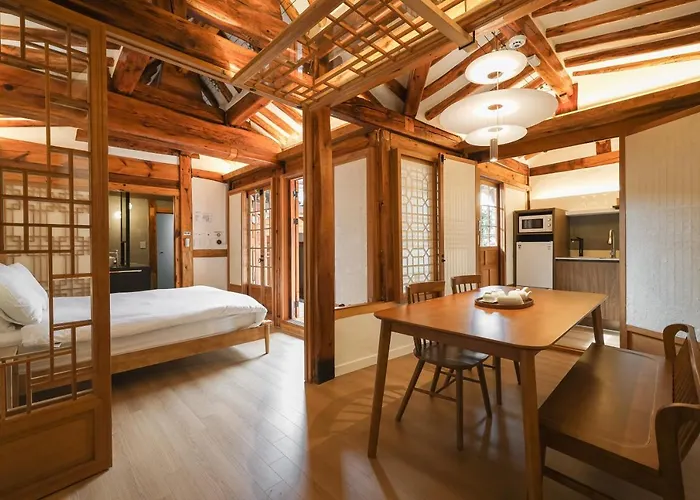 Luxury Hanok Onyou Villa *