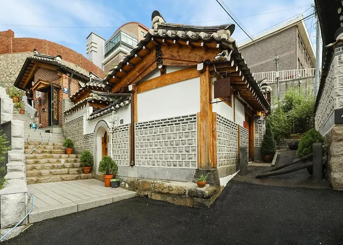 Luxury Hanok Onyou Villa